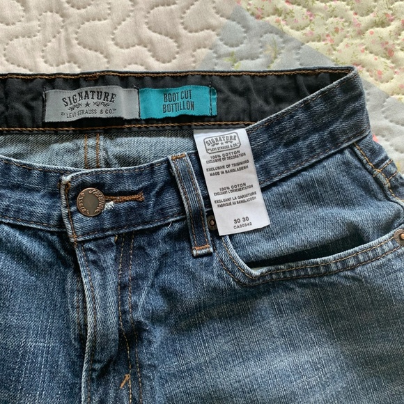 Levi's High Rise Bootcut Jeans - Picture 5 of 10
